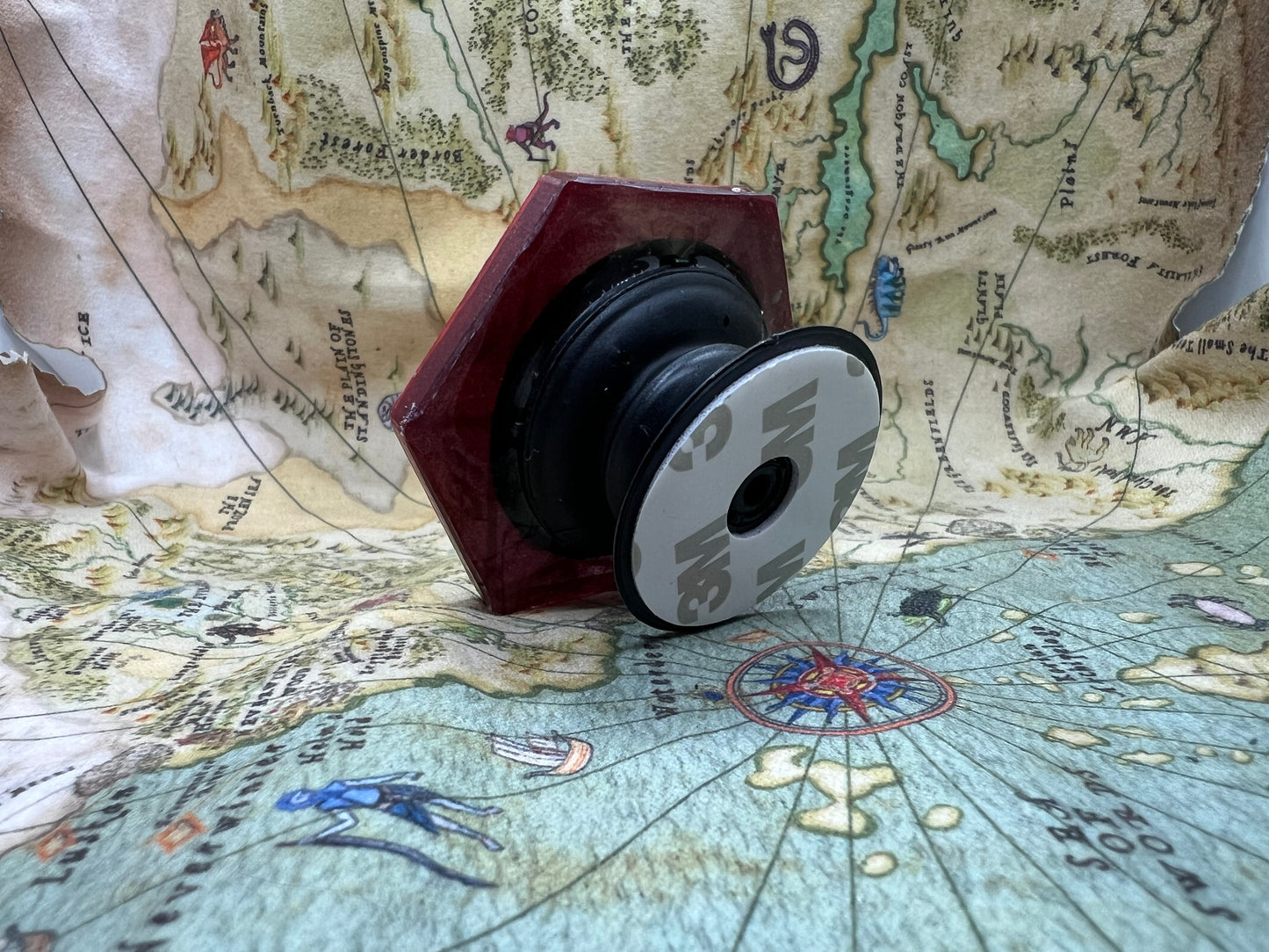 Vampiric inspired D20 phone grip