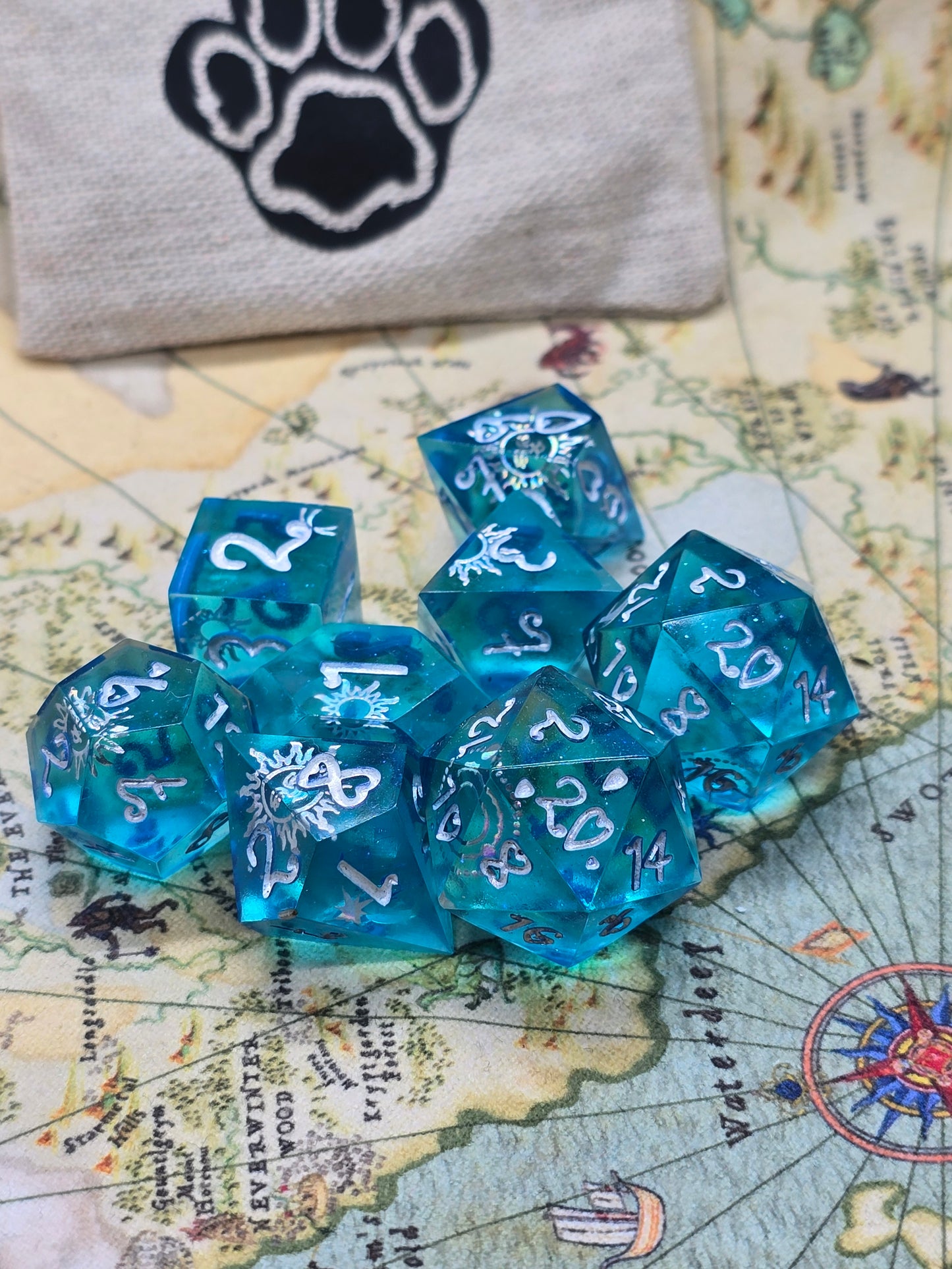 Astral hearts handmade 8 piece diceset
