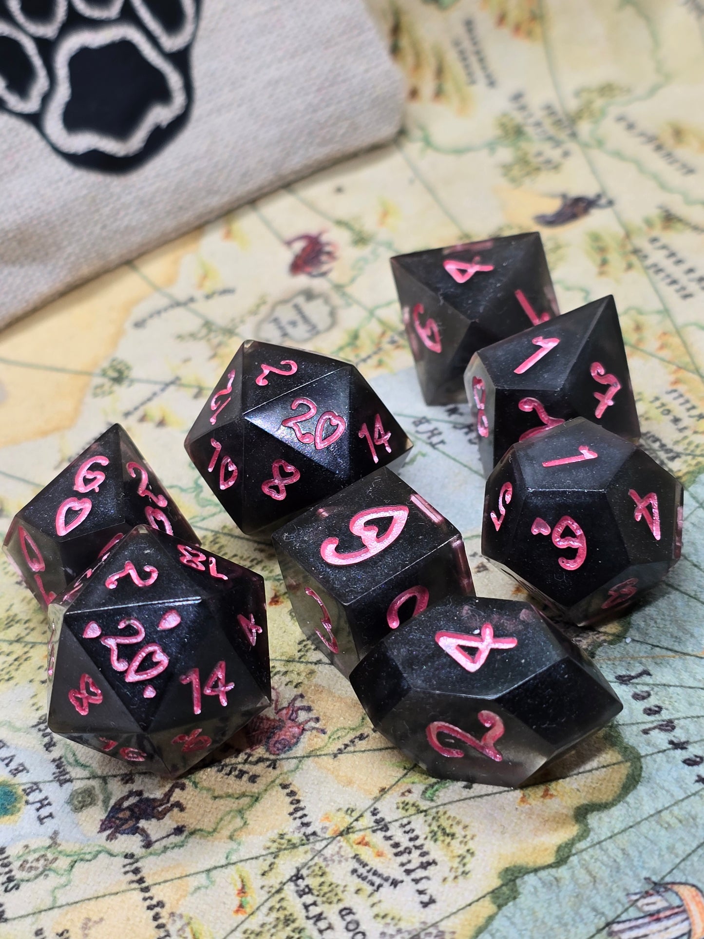 Black hearts handmade 8 piece dice set