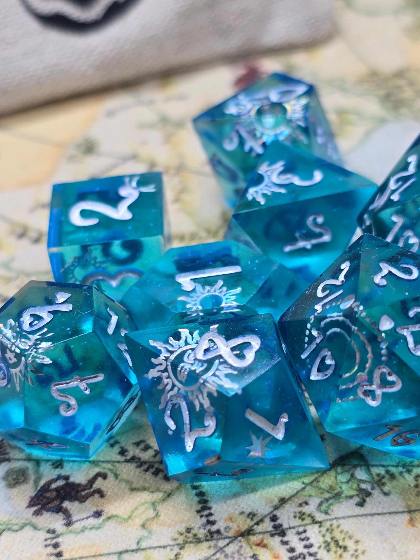 Astral hearts handmade 8 piece diceset