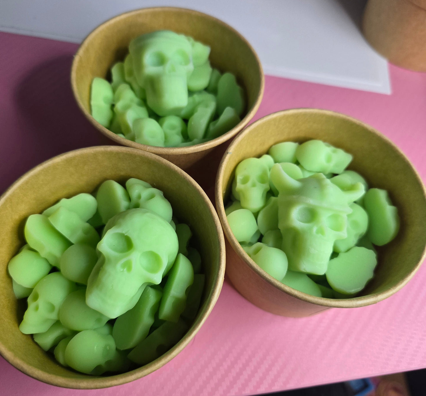 Key lime and peppermint - Skull Scoopie Wax Melt Pot