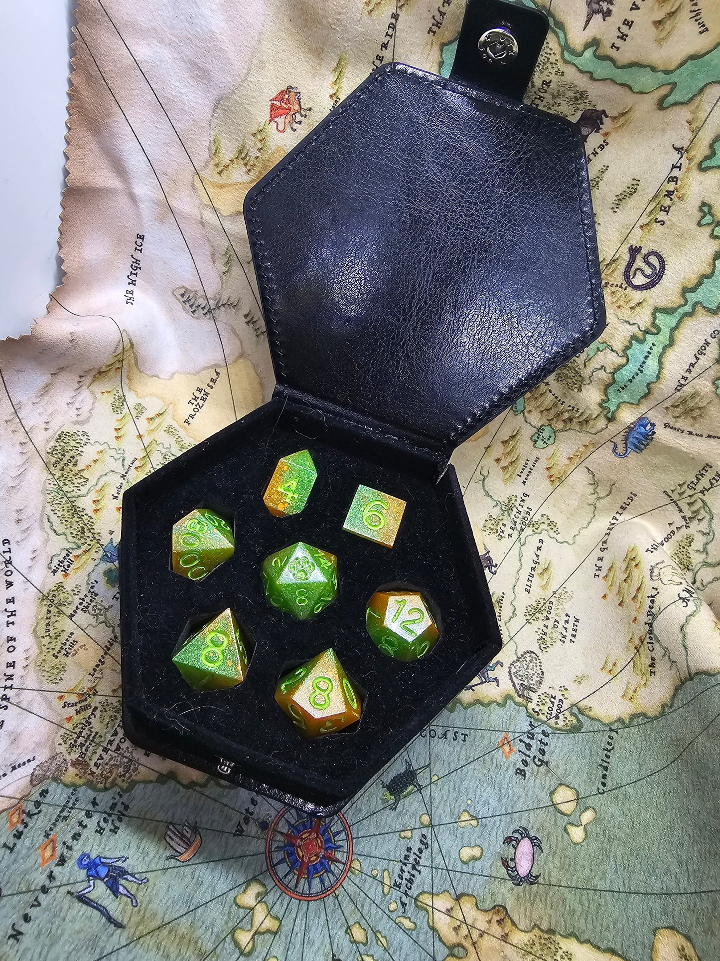 Halloween Handmade Resin Sharp Edge Dice Set